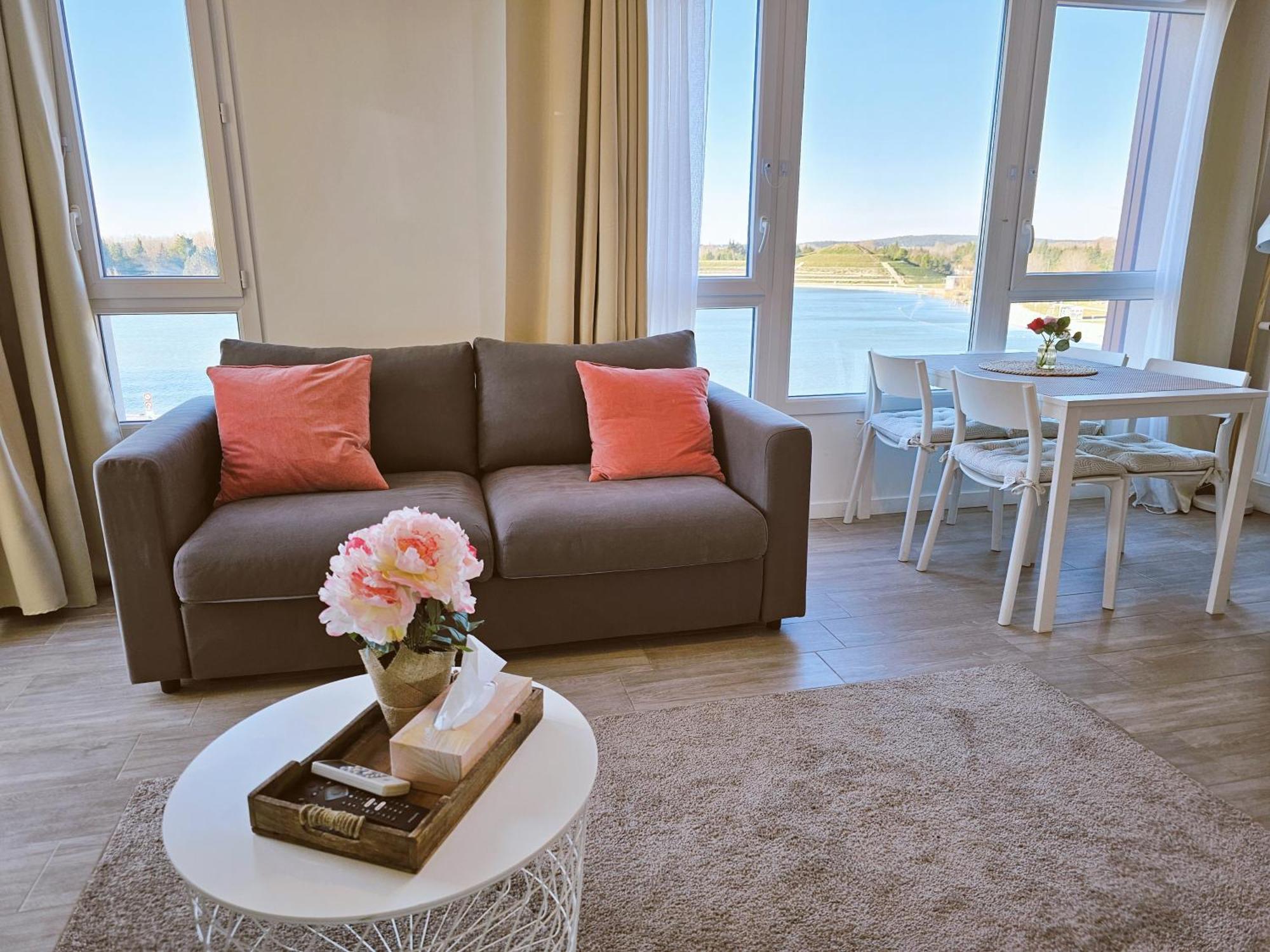 Lakeside Provence - Appartement Classe 4 Etoiles, Vue Sur Le Lac, Parking Sous-Sol, Double Clim Monteux Extérieur photo