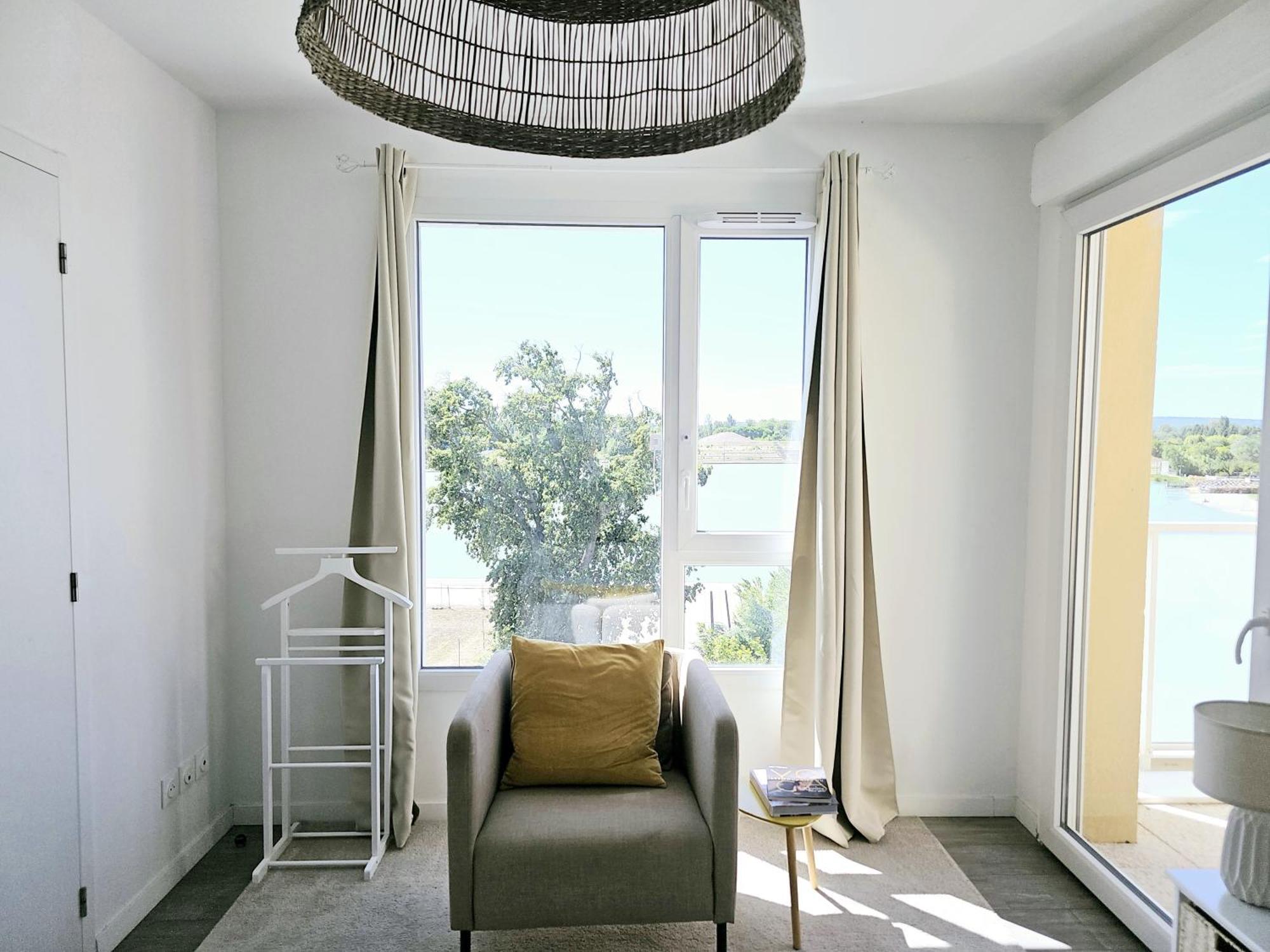 Lakeside Provence - Appartement Classe 4 Etoiles, Vue Sur Le Lac, Parking Sous-Sol, Double Clim Monteux Extérieur photo