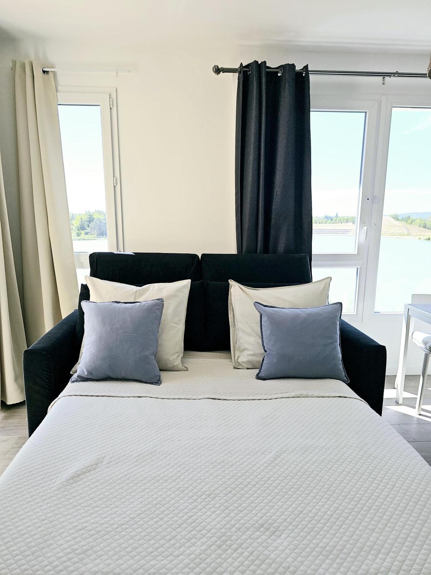 Lakeside Provence - Appartement Classe 4 Etoiles, Vue Sur Le Lac, Parking Sous-Sol, Double Clim Monteux Extérieur photo